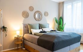 Boho Living Altstadt Suites - Free Parking By Hero Homes Graz